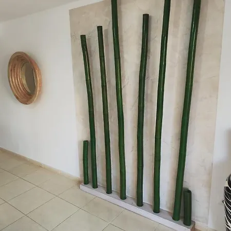 アパート Bambu アロナ